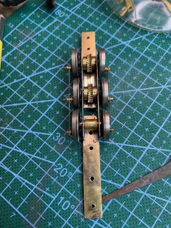 230T_V4_B2.jpg