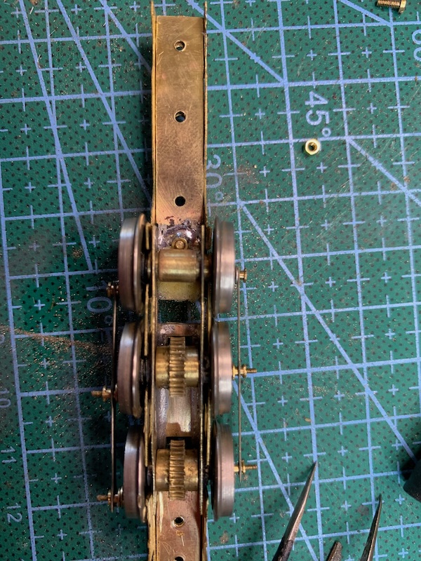 230T_V4_B5.jpg