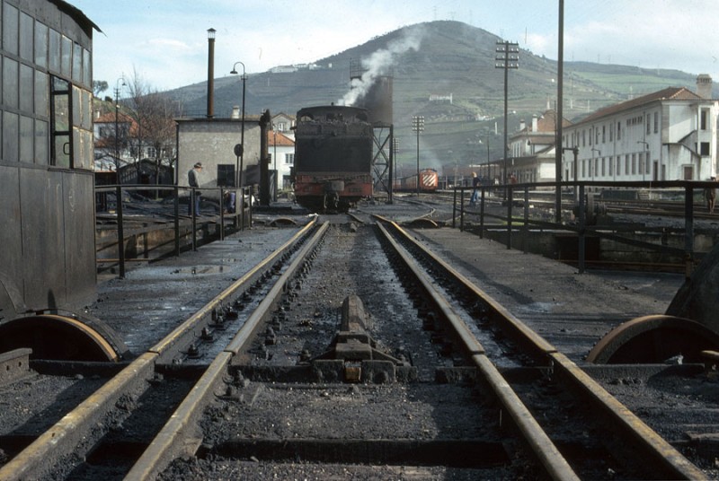 1977-03-636portug-regua.jpg