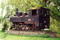U 37.006 na pomníku před žst. Ružomberok foto Karel Šlechta 10. 5. 2000.jpg