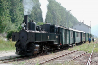 Uv1 im Bahnhof Kienberg Gaming Herbert Hortner Wikipedia  700px.jpg